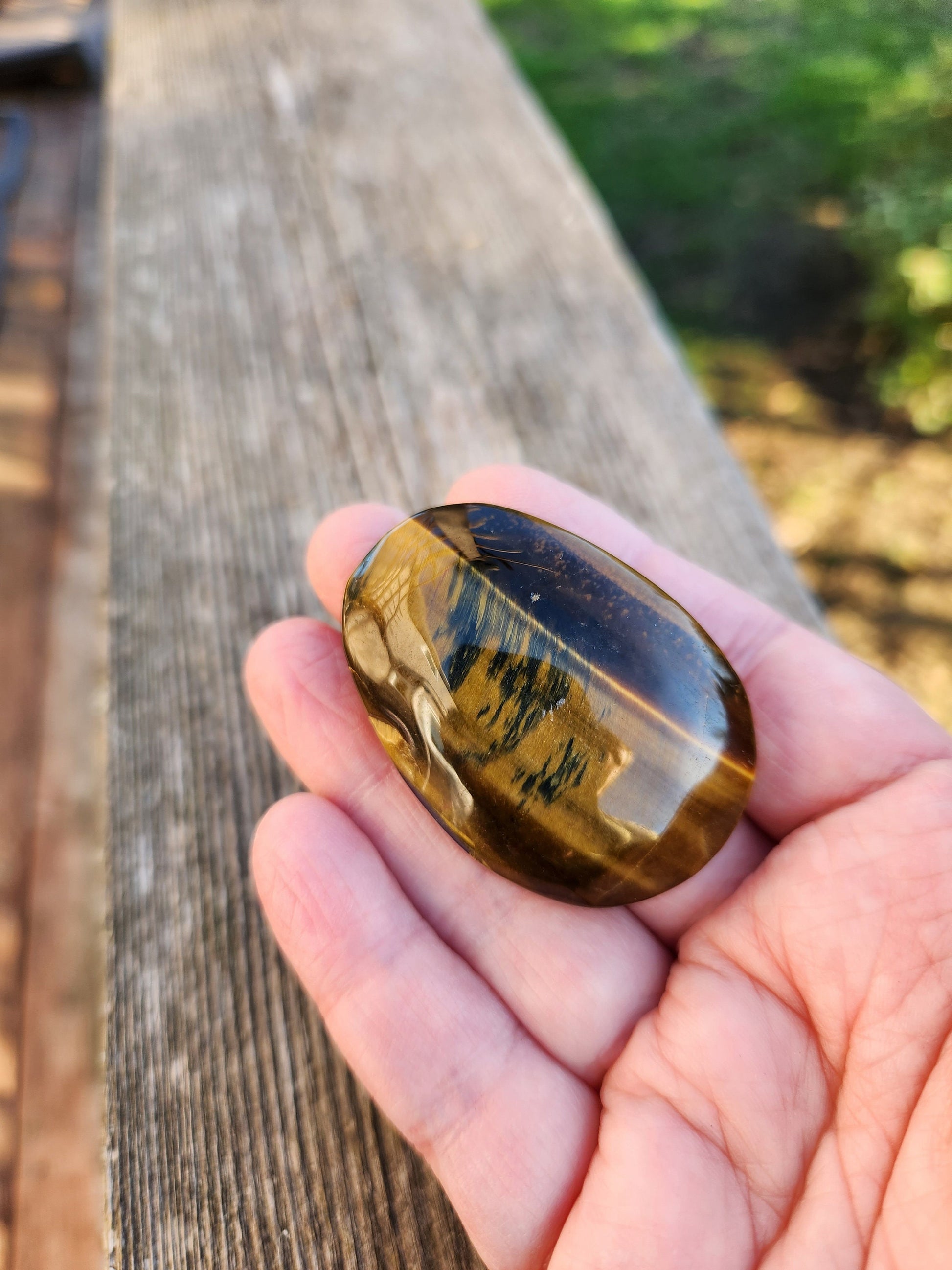 Flashy Tiger's Eye Palm Stone: Natural Polished Crystal