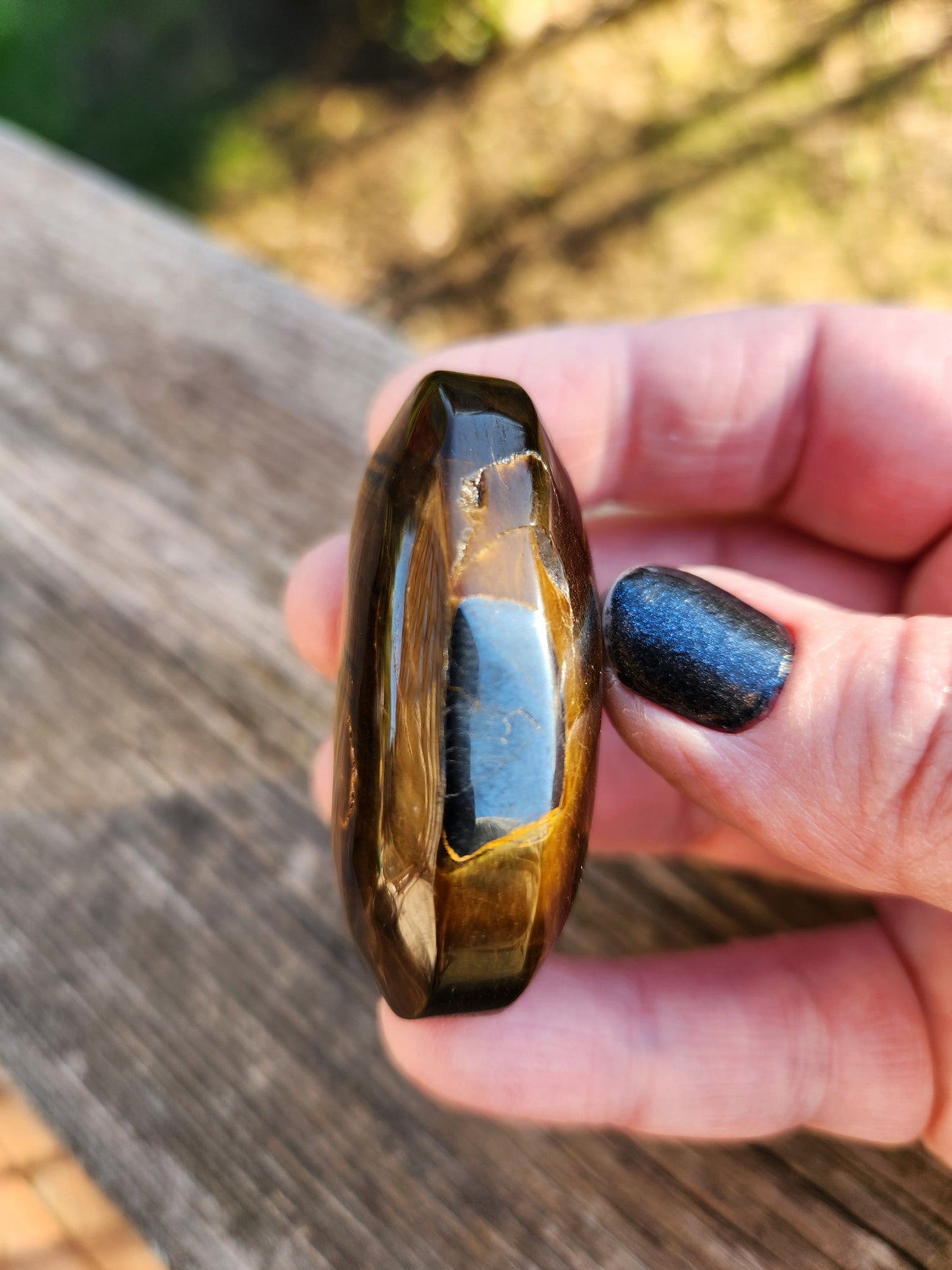 Flashy Tiger's Eye Palm Stone: Natural Polished Crystal