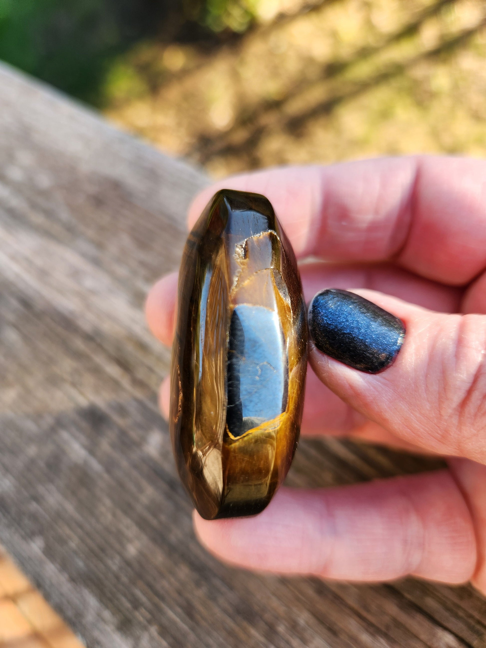 Flashy Tiger's Eye Palm Stone: Natural Polished Crystal