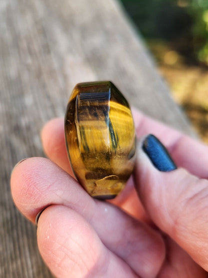 Flashy Tiger's Eye Palm Stone: Natural Polished Crystal