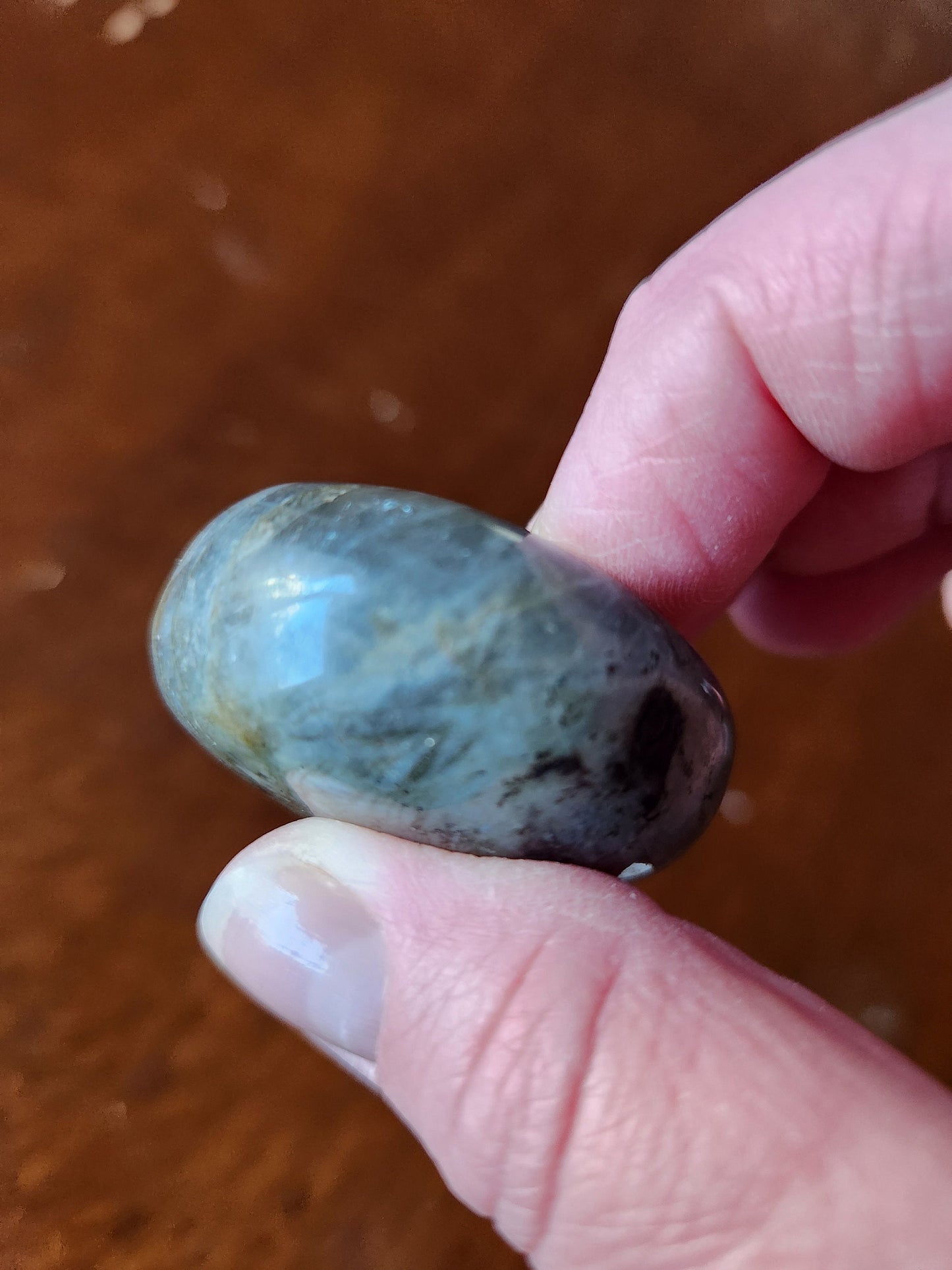 AAA Labradorite Crystal Palm Stone: Purple Blue Flash