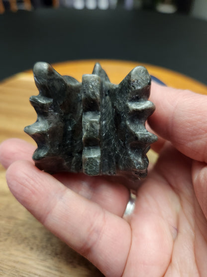 Yooperlite Dragon Head Crystal: UV Reactive Emberlite Rock