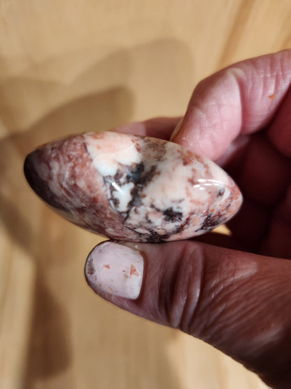 Polished Strawberry Onyx Crystal Heart: AAA Grade, Buttery Finish