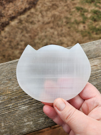 Selenite Crystal Cat Bowl: Crystal Charging Tray