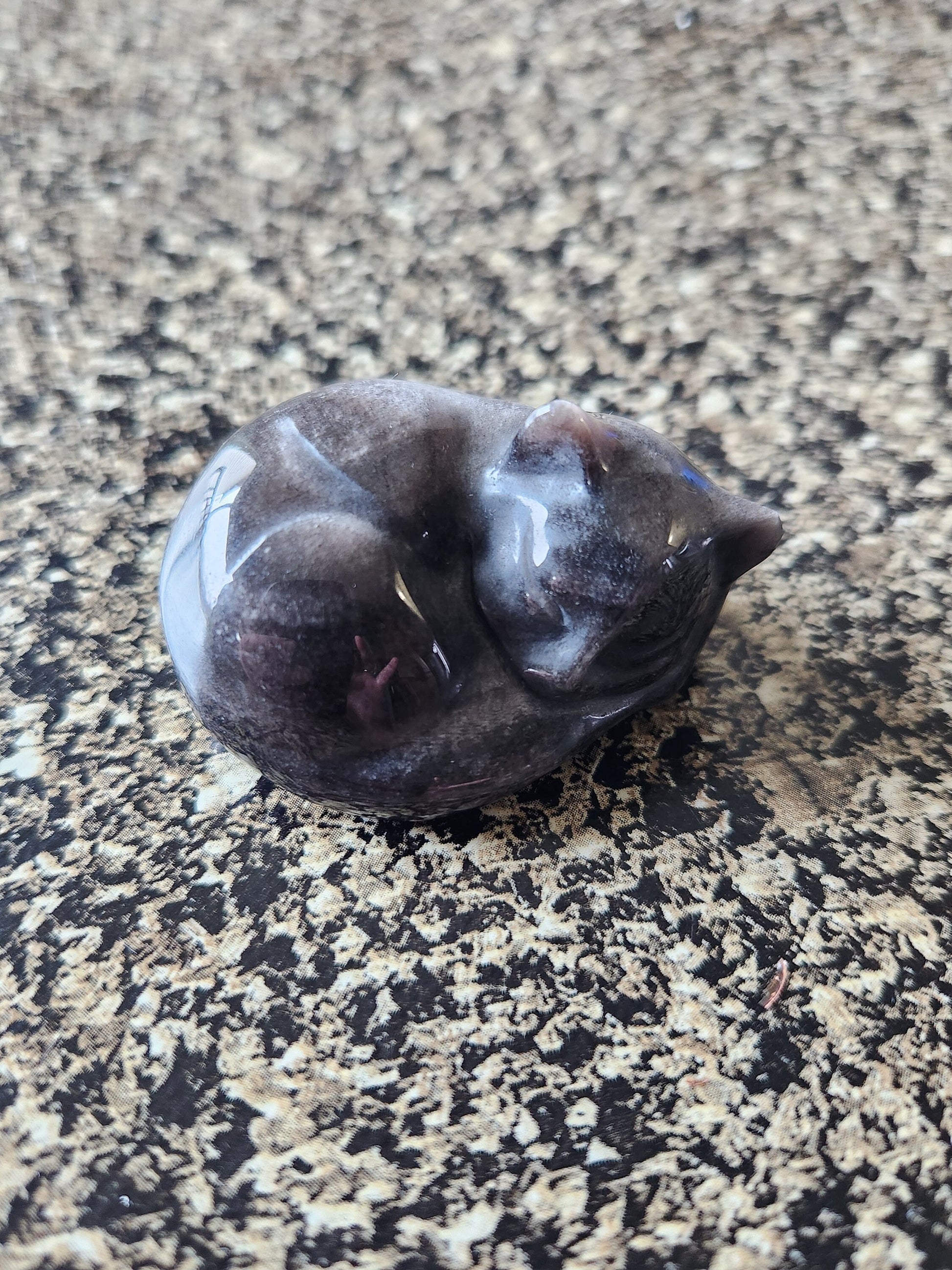 Super Cute Silver Sheen Obsidian Sleeping Cat Natural Stone Crystal with flash
