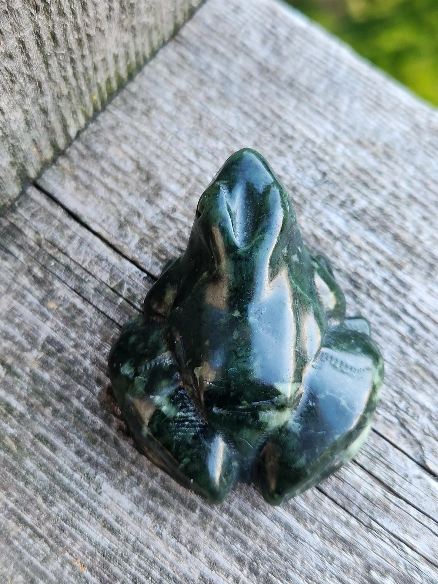 Dark Green Carved Jade Frog Crystal Stone