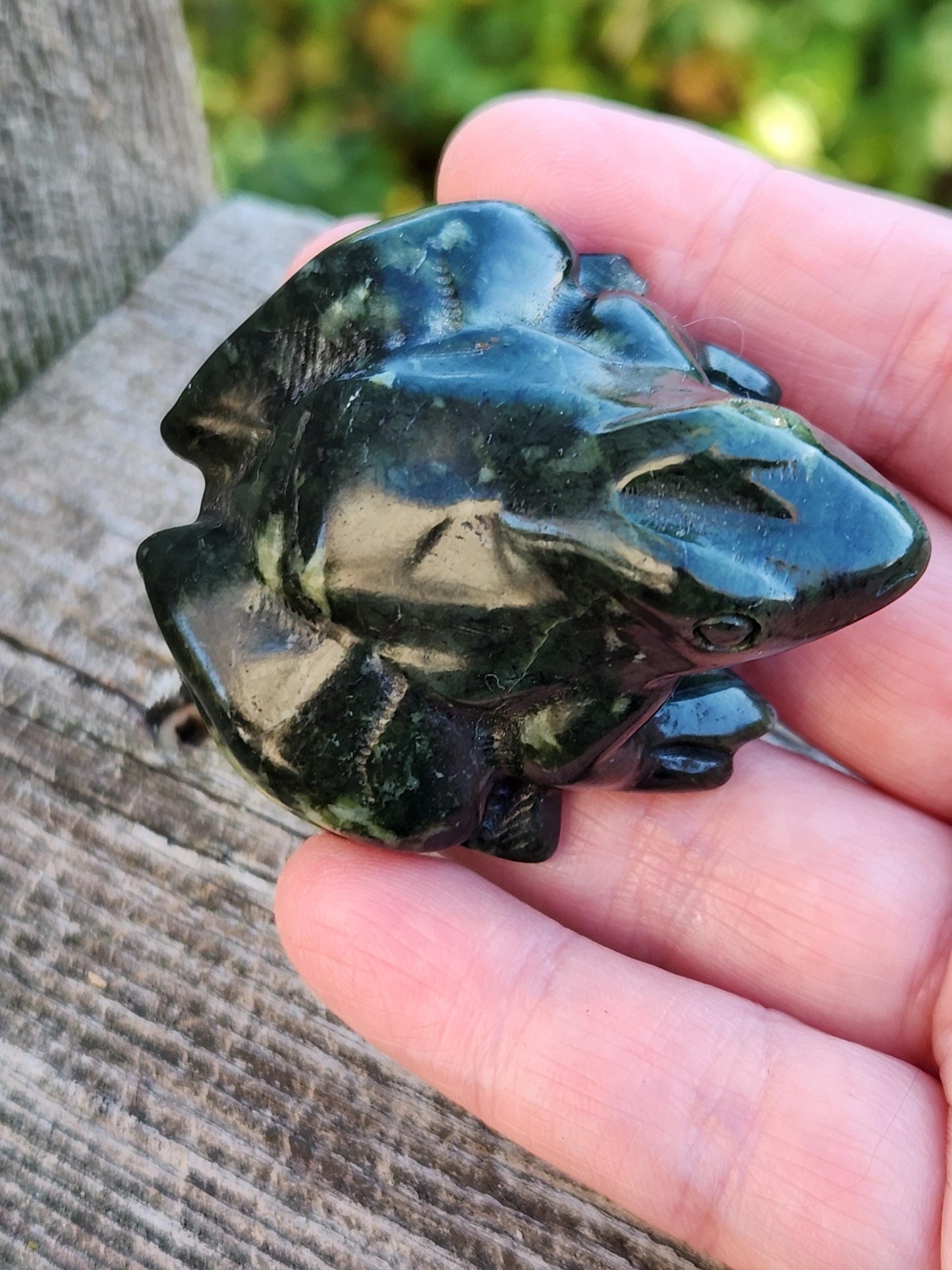 Dark Green Carved Jade Frog Crystal Stone