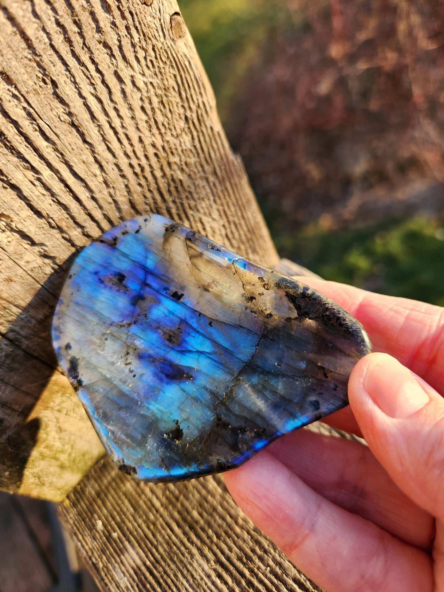 Labradorite Bowl or Dish Carving: Crystal with Blue Flash