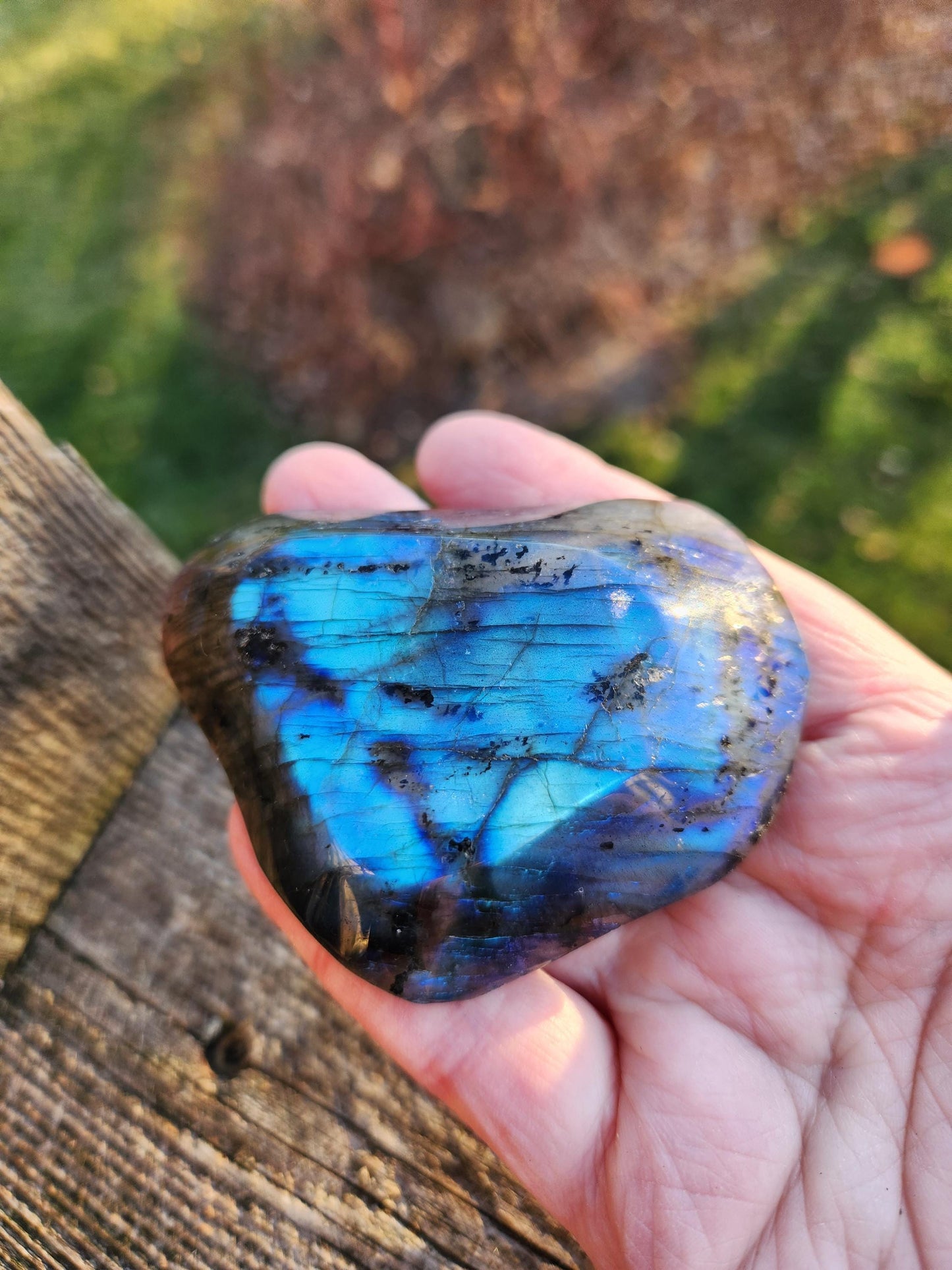 Labradorite Bowl or Dish Carving: Crystal with Blue Flash