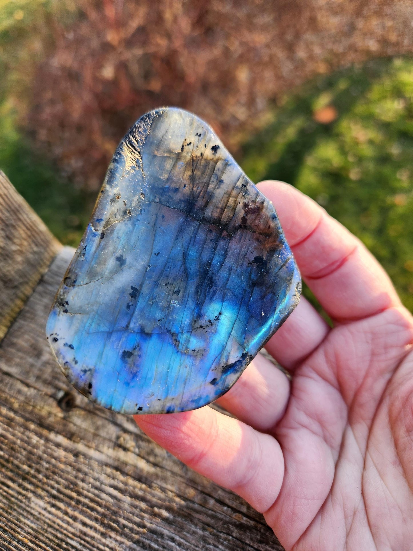 Labradorite Bowl or Dish Carving: Crystal with Blue Flash