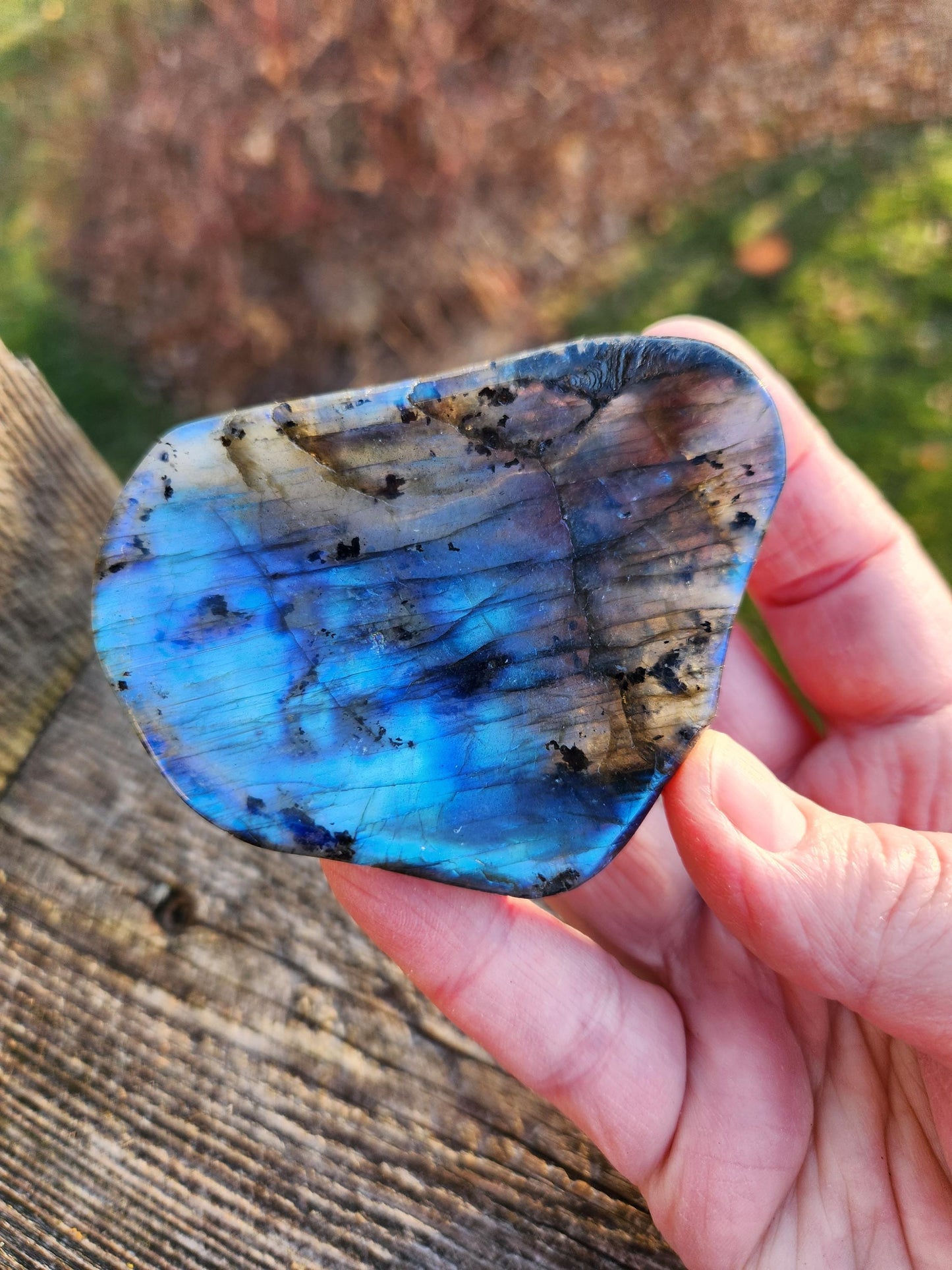 Labradorite Bowl or Dish Carving: Crystal with Blue Flash