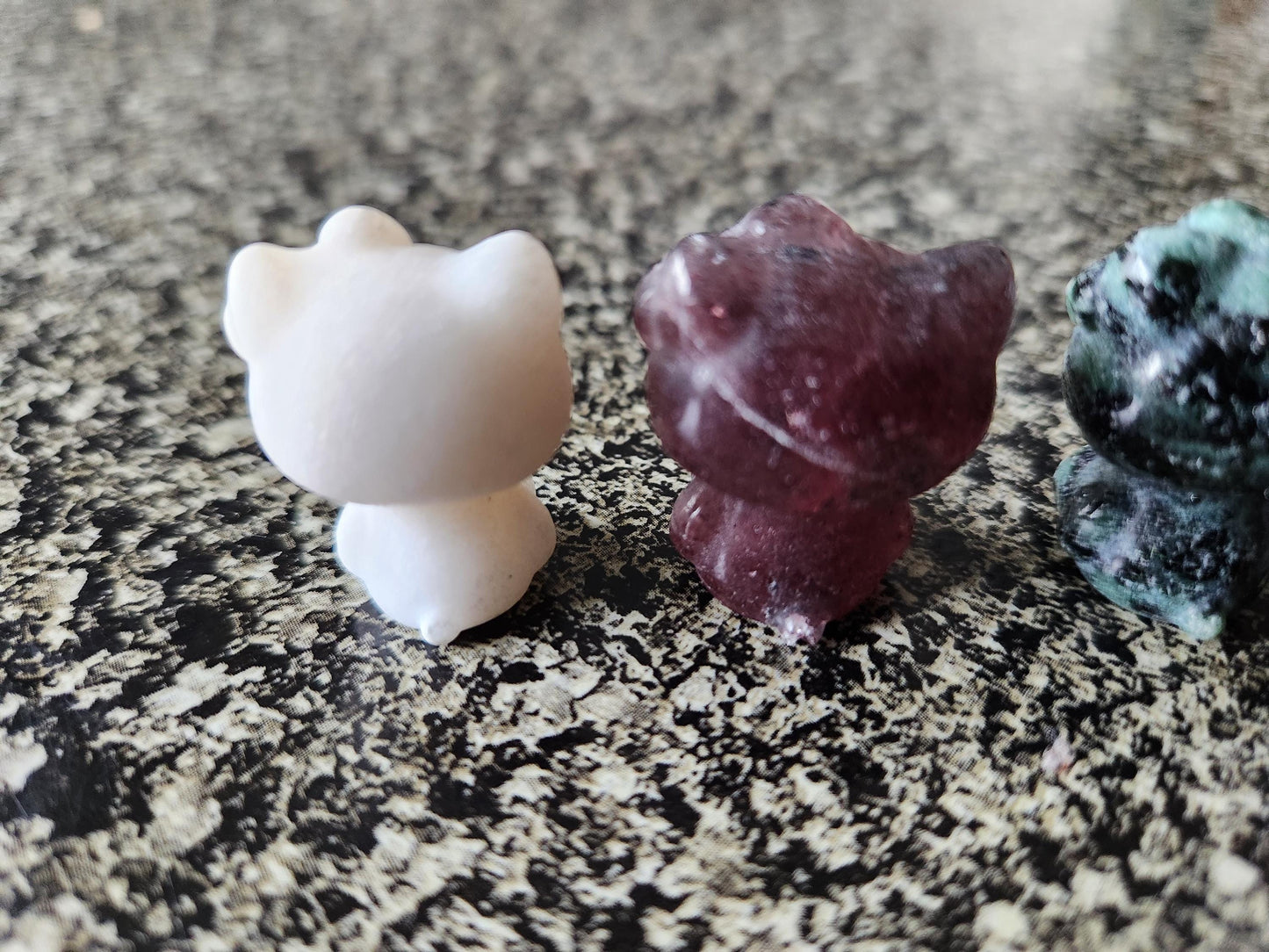 Carved Mini Hello Kitty Crystal Stone: Various Stone, One