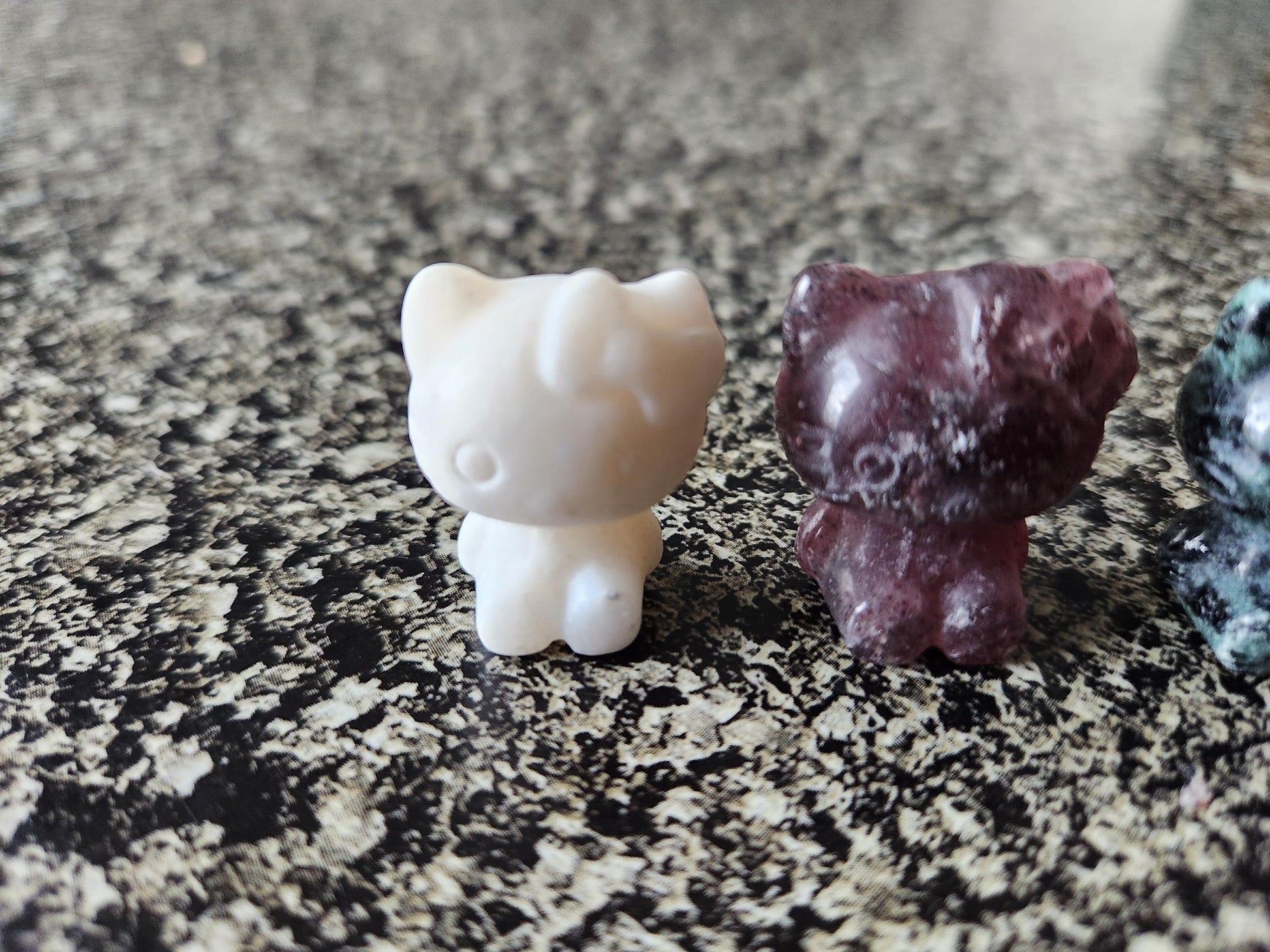 Carved Mini Hello Kitty Crystal Stone: Various Stone, One
