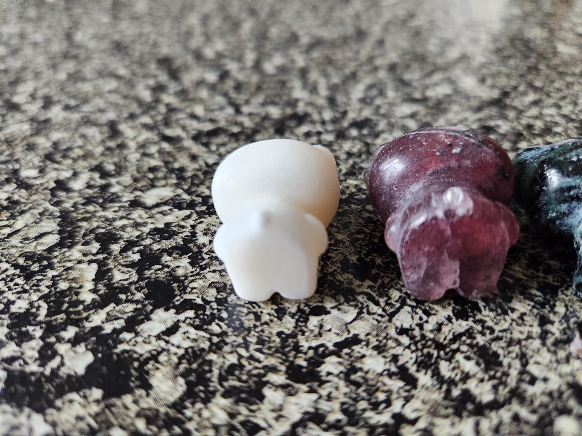 Carved Mini Hello Kitty Crystal Stone: Various Stone, One