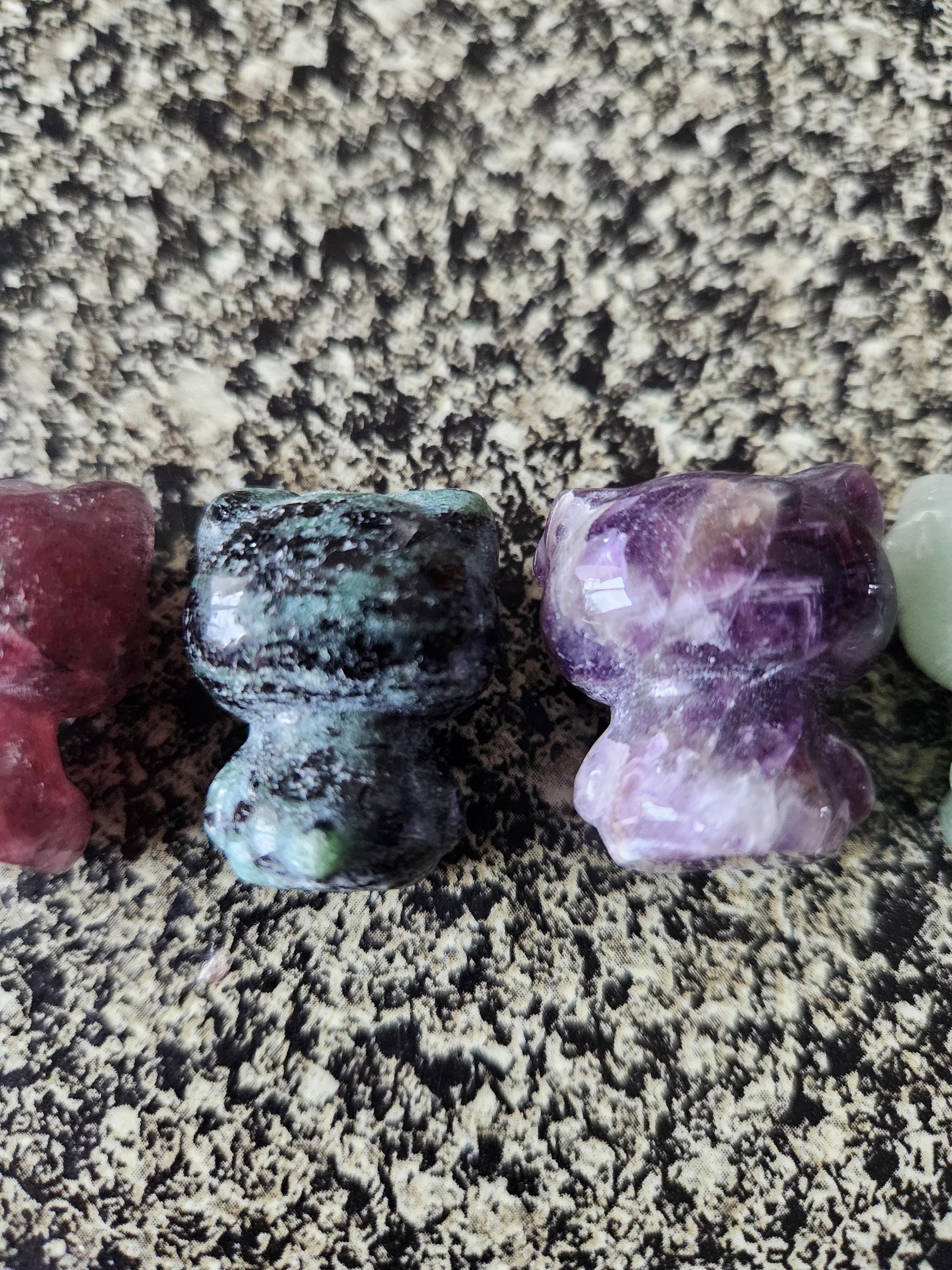 Carved Mini Hello Kitty Crystal Stone: Various Stone, One