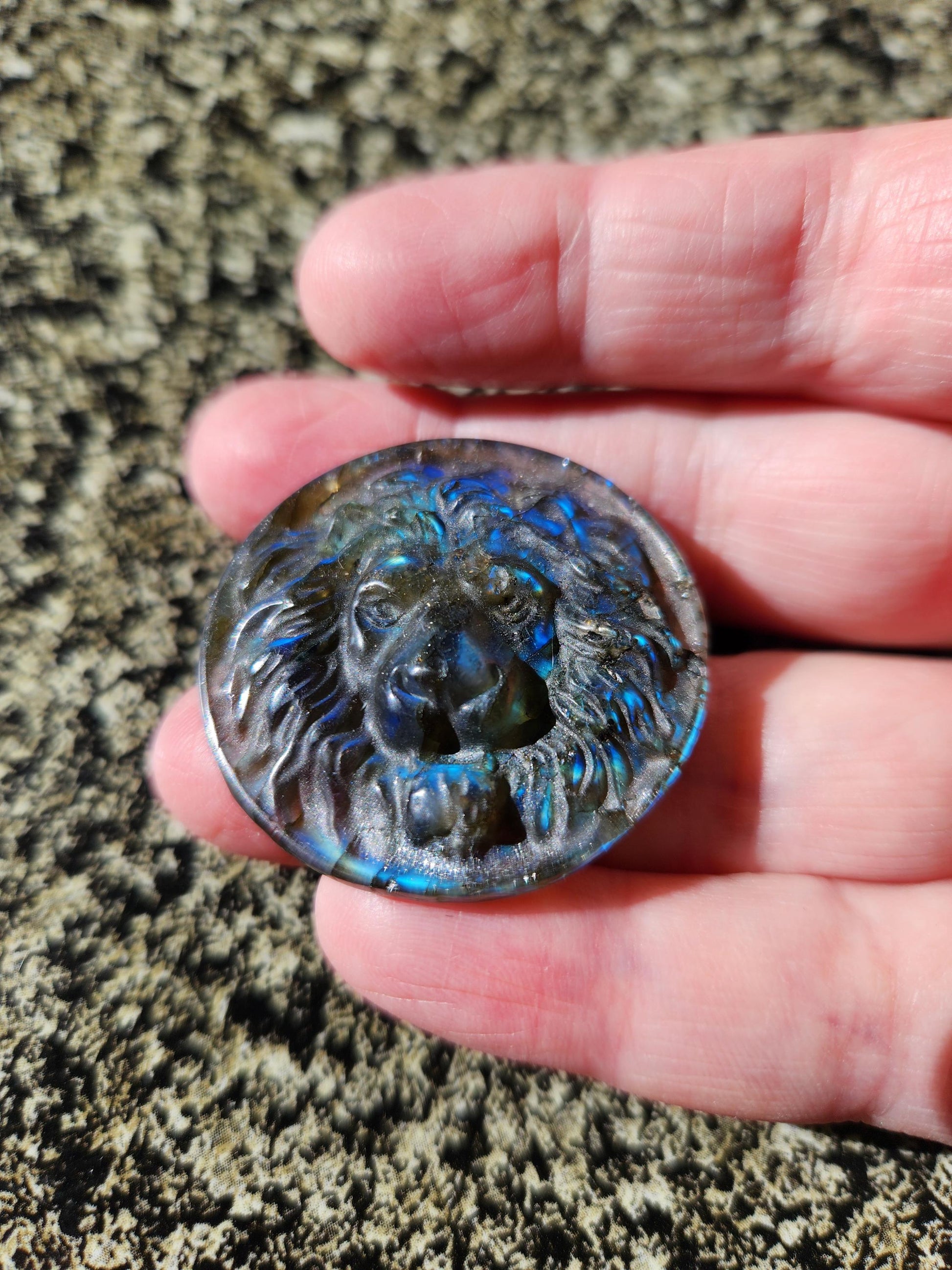 Labradorite Crystal Lion Coin Carving: Hand Carved Palm Stone with Extreme Flash
