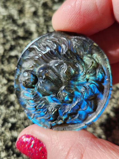 Labradorite Crystal Lion Coin Carving: Hand Carved Palm Stone with Extreme Flash