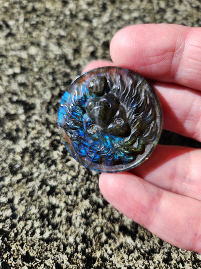 Labradorite Crystal Lion Coin Carving: Hand Carved Palm Stone with Extreme Flash
