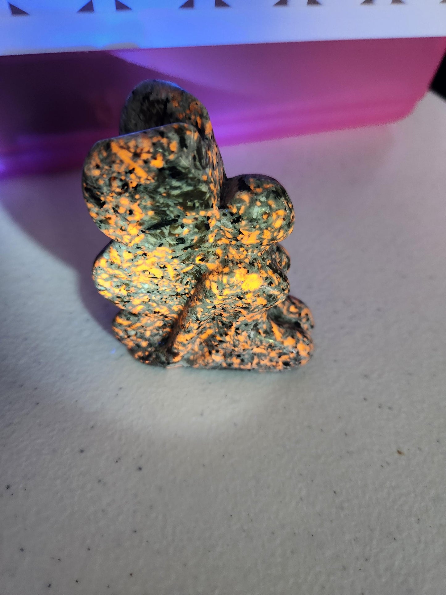 Unique AAA Yooperlite UV Reactive Fairy Crystal, Emberlite, Angel