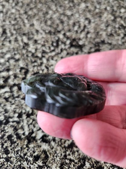 Labradorite Crystal Lion Coin Carving: Hand Carved Palm Stone with Extreme Flash