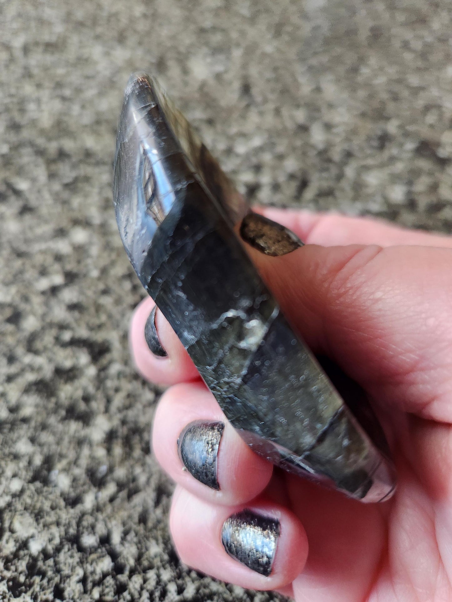Labradorite Bowl or Dish Carving: Crystal with Blue Flash