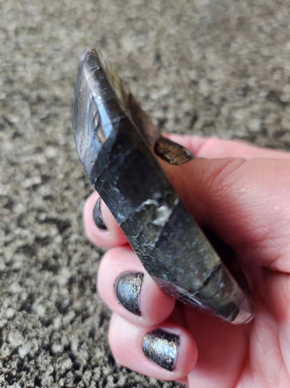 Labradorite Bowl or Dish Carving: Crystal with Blue Flash