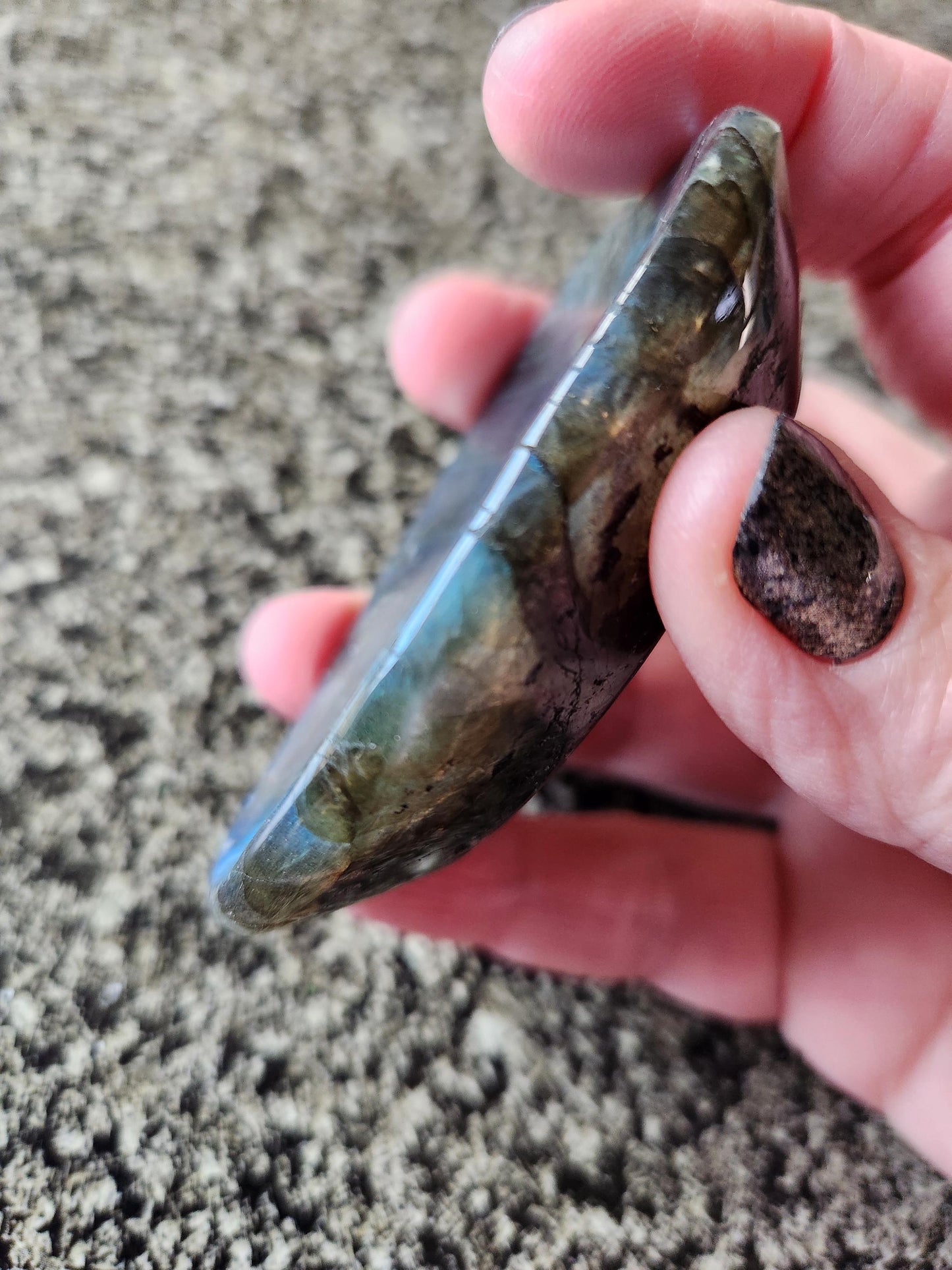 Labradorite Bowl or Dish Carving: Crystal with Blue Flash