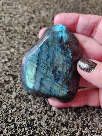 Labradorite Bowl or Dish Carving: Crystal with Blue Flash