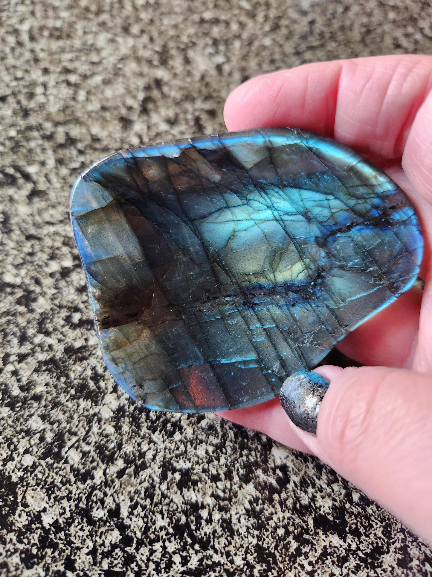 Labradorite Bowl or Dish Carving: Crystal with Blue Flash