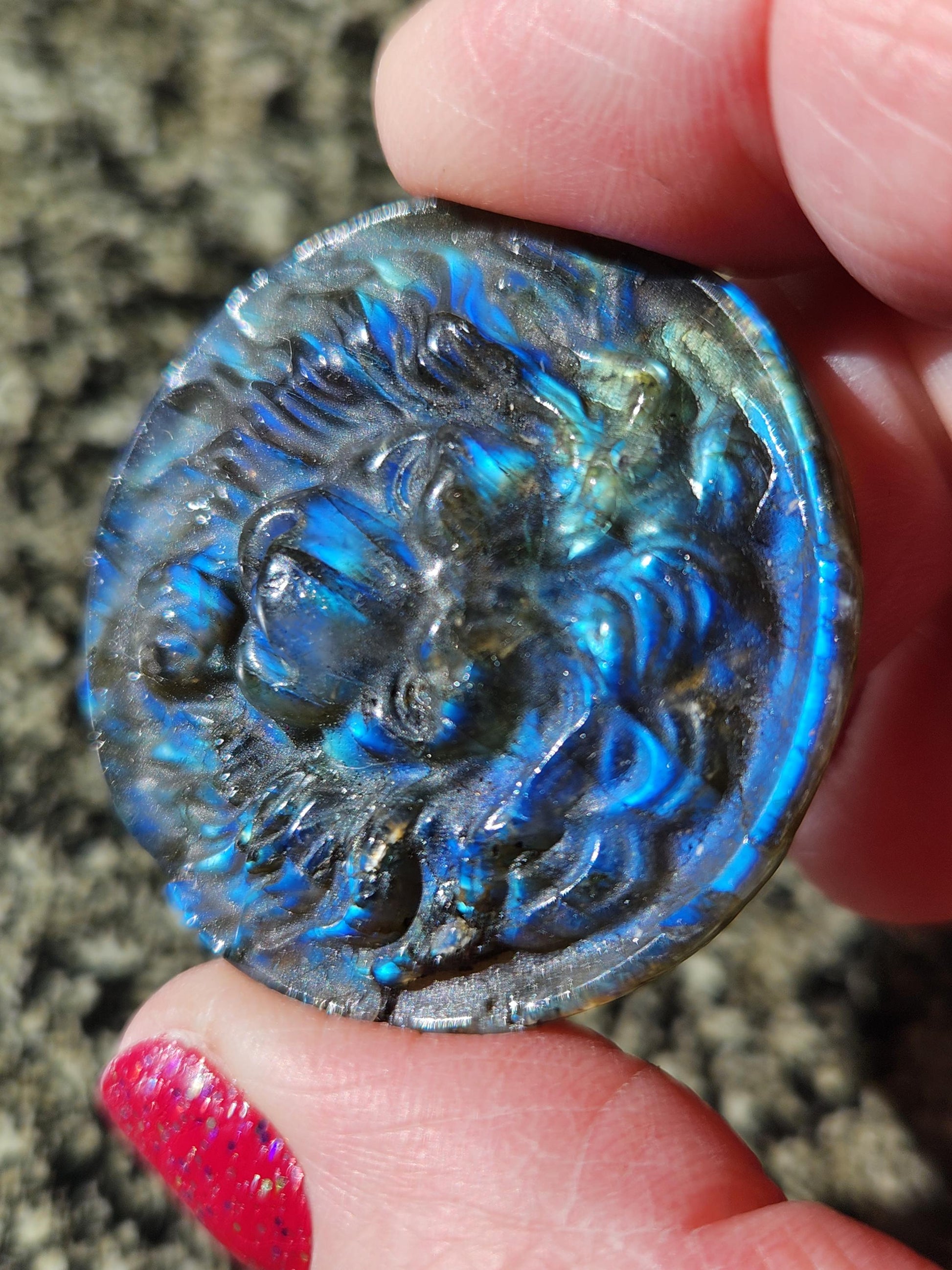 Labradorite Crystal Lion Coin Carving: Hand Carved Palm Stone with Extreme Flash
