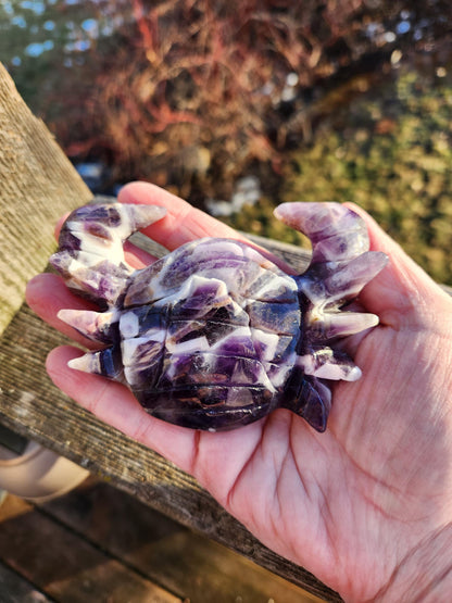 Chevron Dream Amethyst Crystal Crab, Large