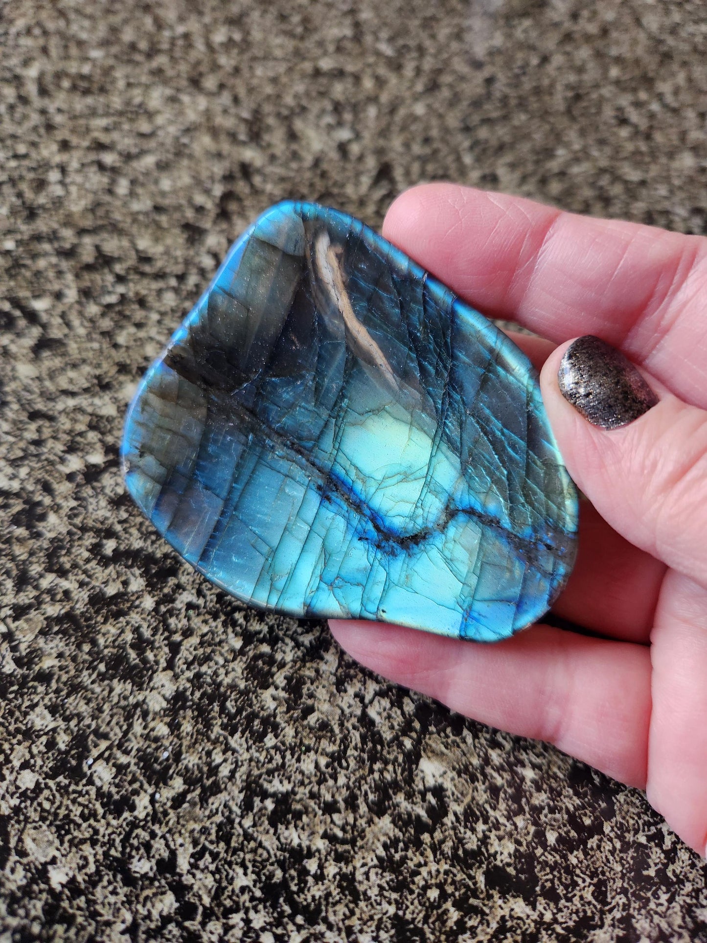 Labradorite Bowl or Dish Carving: Crystal with Blue Flash