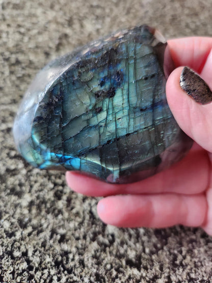 Labradorite Bowl or Dish Carving: Crystal with Blue Flash