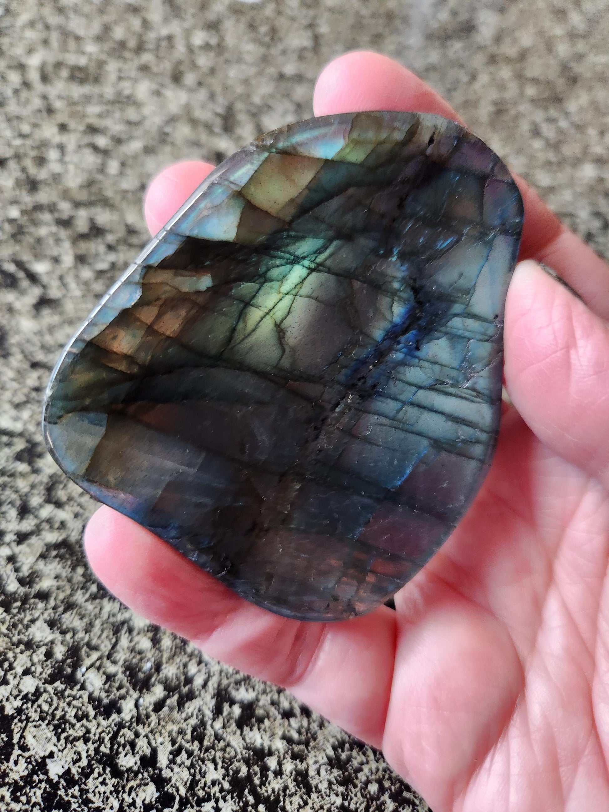 Labradorite Bowl or Dish Carving: Crystal with Blue Flash