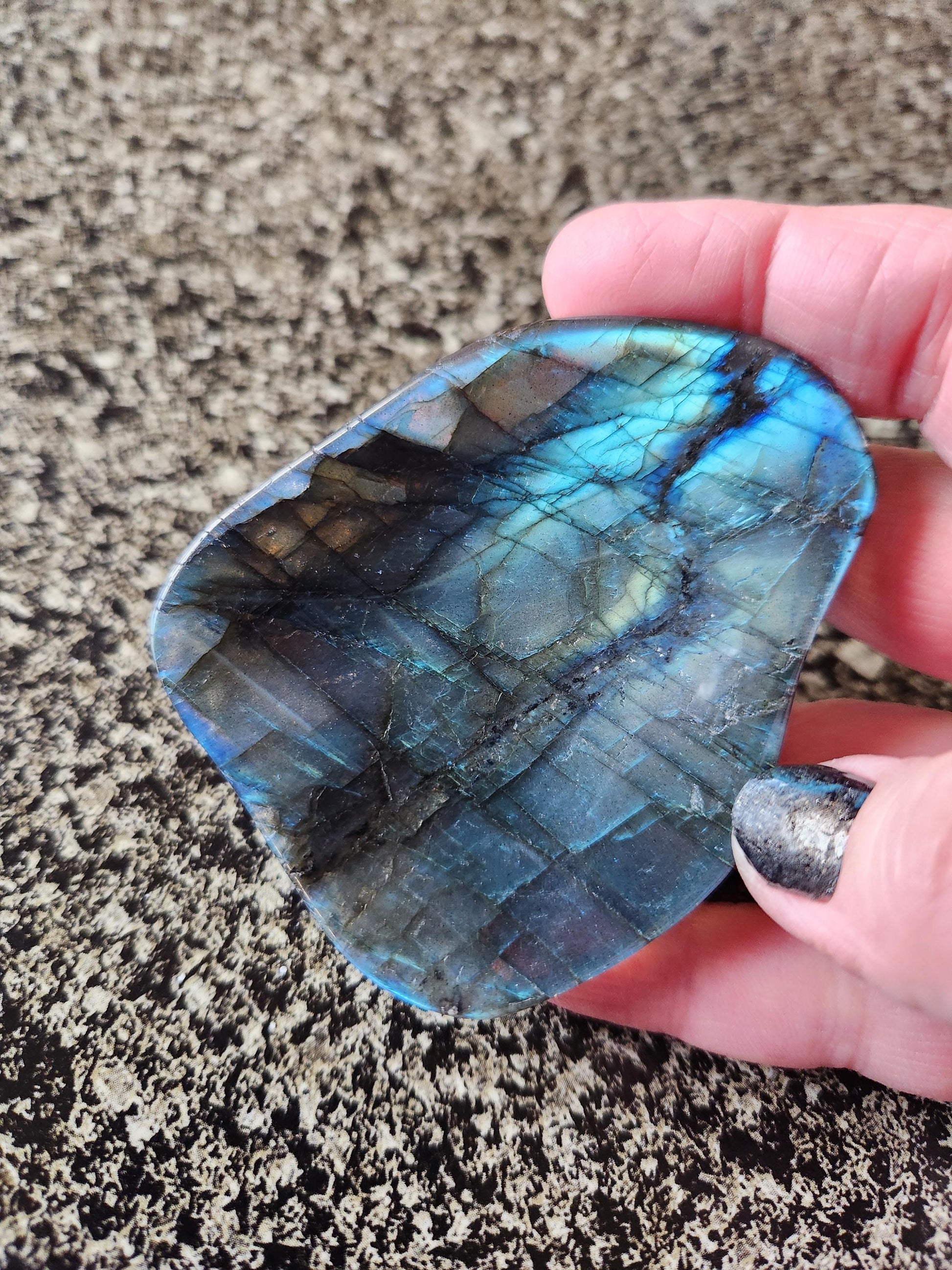 Labradorite Bowl or Dish Carving: Crystal with Blue Flash