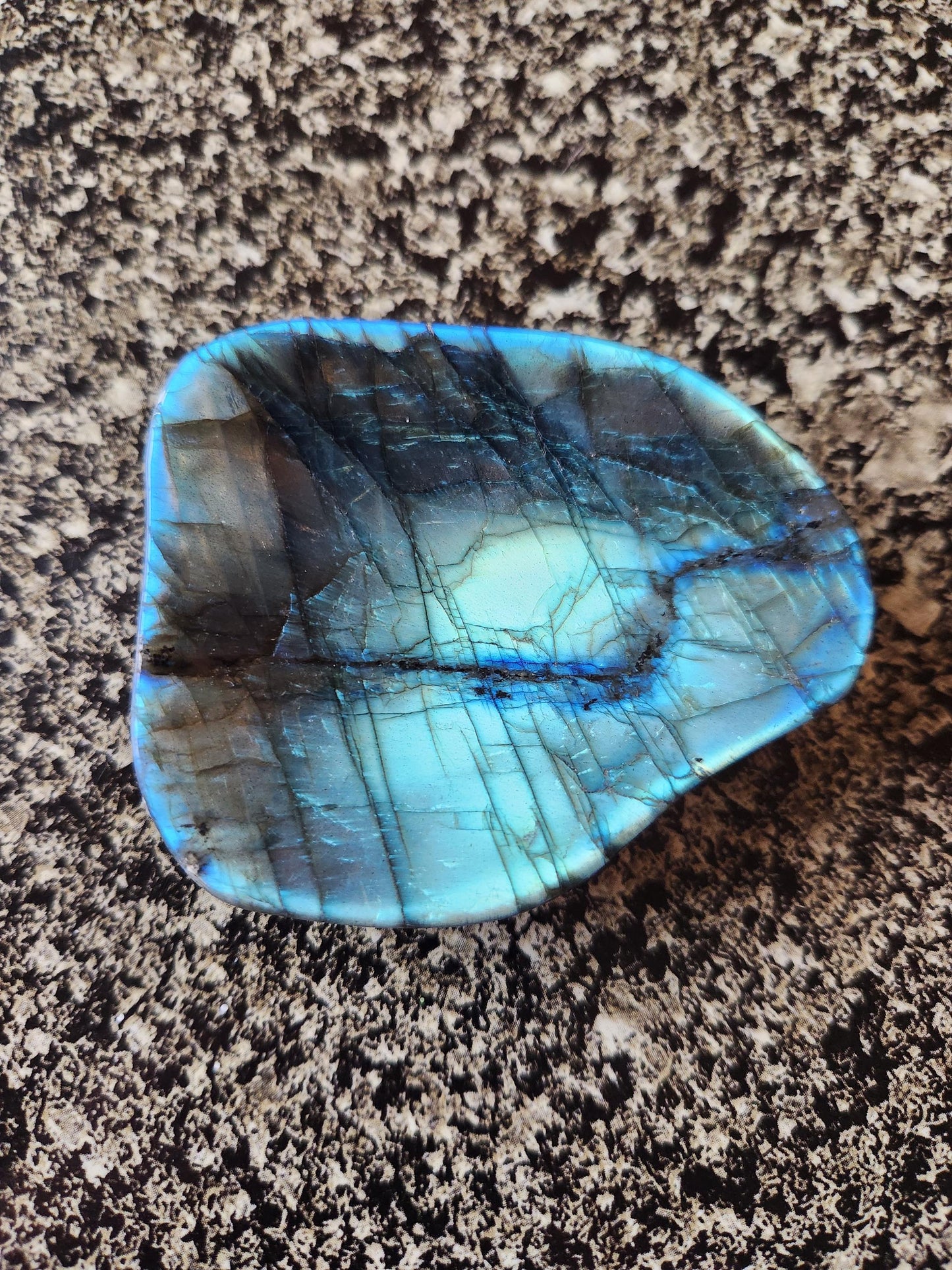 Labradorite Bowl or Dish Carving: Crystal with Blue Flash