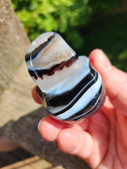 Black Onyx Skull: Hand Carved Agate Crystal, AAA Grade
