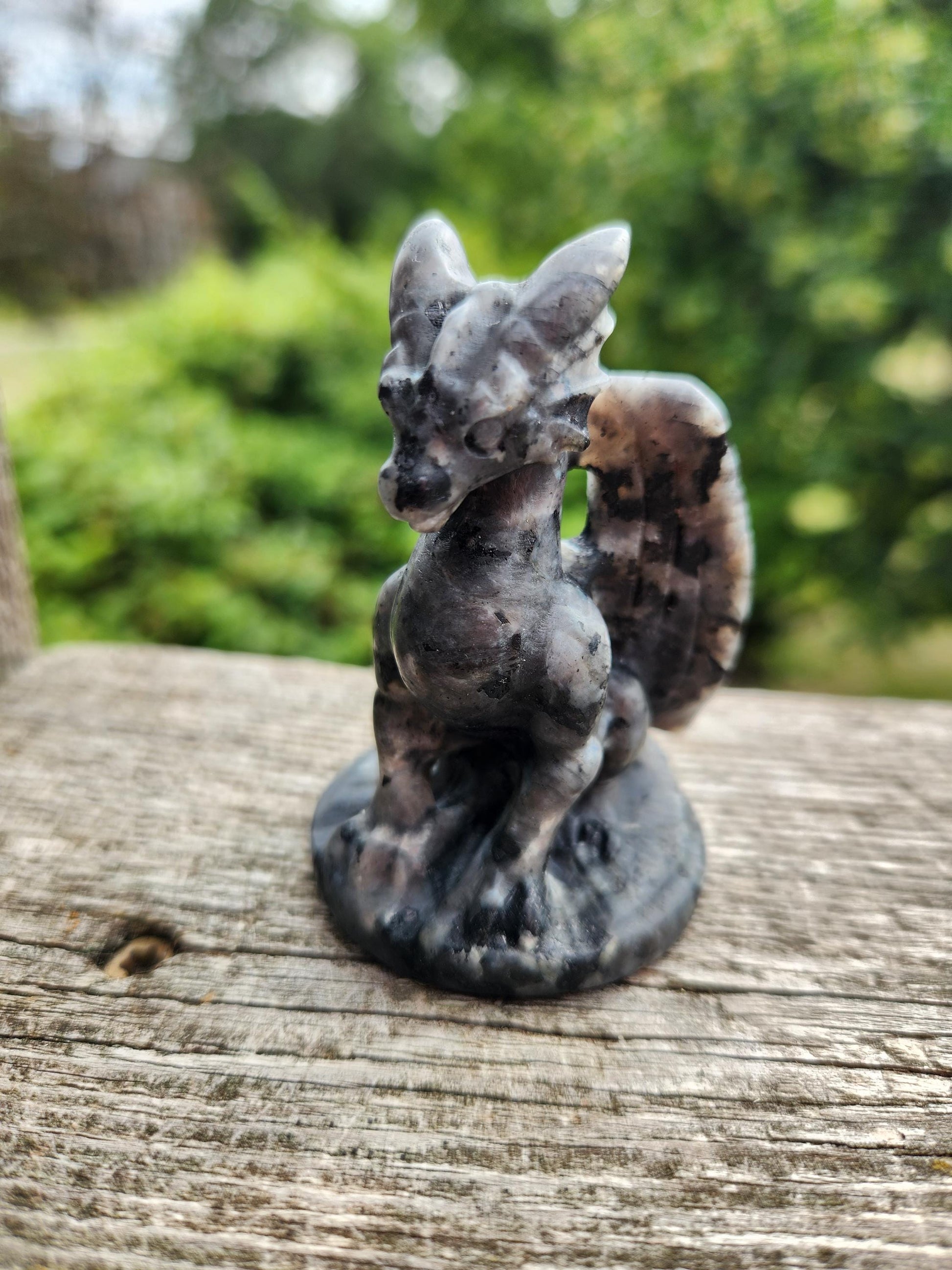 Larvakite Crystal Dragon Carving - DnD, Decor