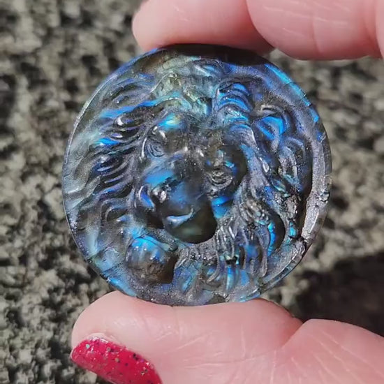 Labradorite Crystal Lion Coin Carving: Hand Carved Palm Stone with Extreme Flash