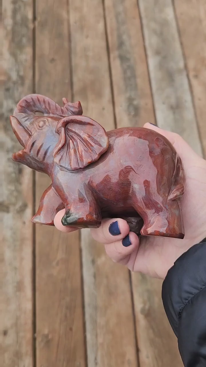 Beautiful High Polished Indian Agate Carved Elephant Crystal Stone