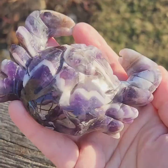 Chevron Dream Amethyst Crystal Crab, Large